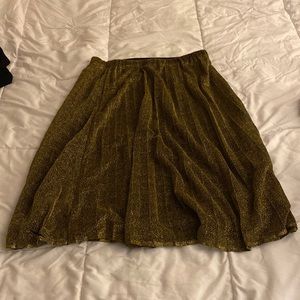 Gold sparkly swingy skirt